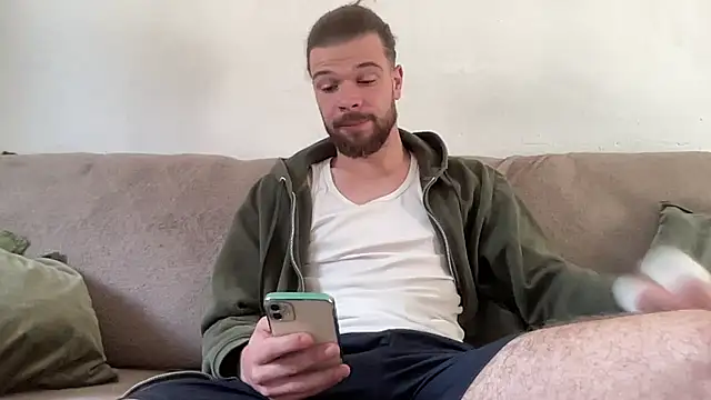 Snapshot of Kiffwahn chatting on 10-05-25, 07:50 Kiffwahn online show from 10-05-25, 07:50