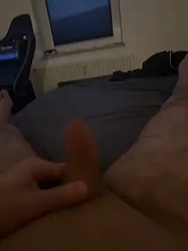 Snapshot of Mo_2003 chatting on 02-02-25, 04:32 Mo 2003 online show from 02-02-25, 04:32