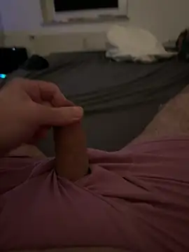 Snapshot of Mo_2003 chatting on 02-18-25, 09:20 Mo 2003 online show from 02-18-25, 09:20