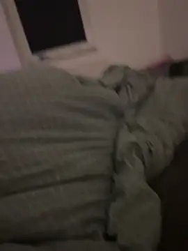 Snapshot of Mo_2003 chatting on 02-26-25, 10:20 Mo 2003 online show from 02-26-25, 10:20