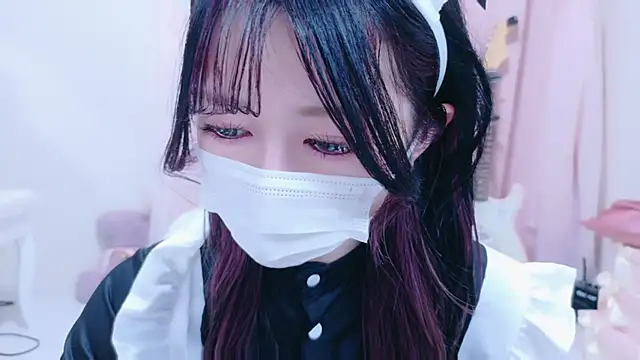 Snapshot of Megu-mimi chatting on 10-28-25, 10:08 Megu-mimi online show from 10-28-25, 10:08