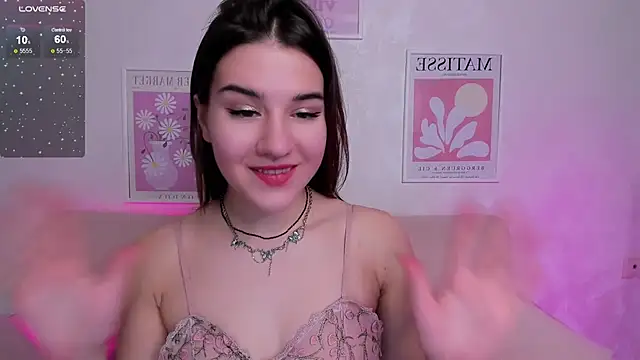 Snapshot of Sweetie_Catt chatting on 10-17-25, 08:39 Sweetie Catt online show from 10-17-25, 08:39