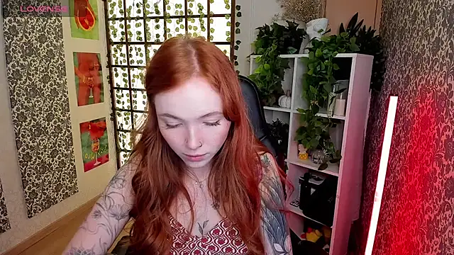 Maya Light online show from 09-10-25, 01:49