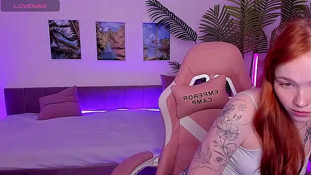 Maya Light online show from 09-11-25, 08:47