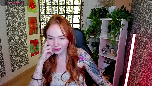 Maya Light online show from 09-24-25, 02:04