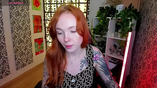 Maya Light online show from 10-06-25, 01:58