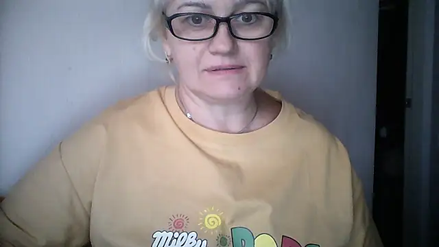 Snapshot of Mayya4321 chatting on 10-07-25, 01:08 Mayya4321 online show from 10-07-25, 01:08