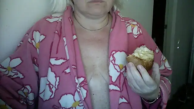 Snapshot of Mayya4321 chatting on 11-07-25, 01:22 Mayya4321 online show from 11-07-25, 01:22