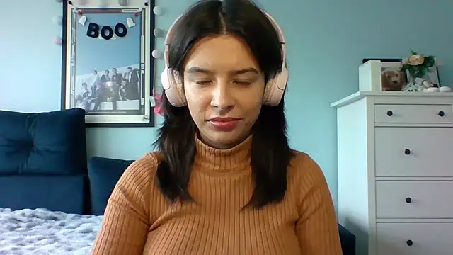 LariceSexy online show from 10-10-25, 02:05