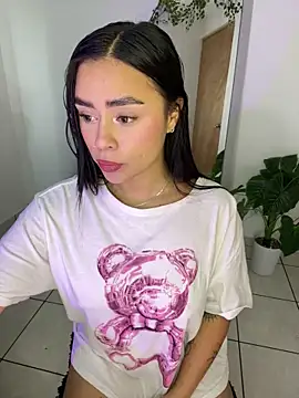 meli ortiz  online show from 03-11-26, 03:40