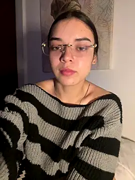 eileensophi online show from 10-15-25, 04:01