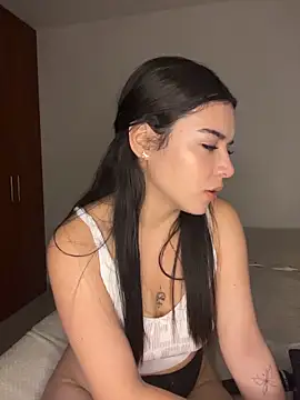 eileensophi online show from 05-08-26, 01:22