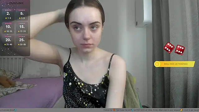 Snapshot of Hustle_Babyy chatting on 11-12-25, 08:15 Hustle Babyy online show from 11-12-25, 08:15