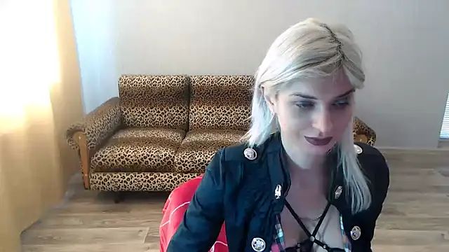 Snapshot of SexyBeatriice chatting on 02-20-25, 07:23 SexyBeatriice online show from 02-20-25, 07:23