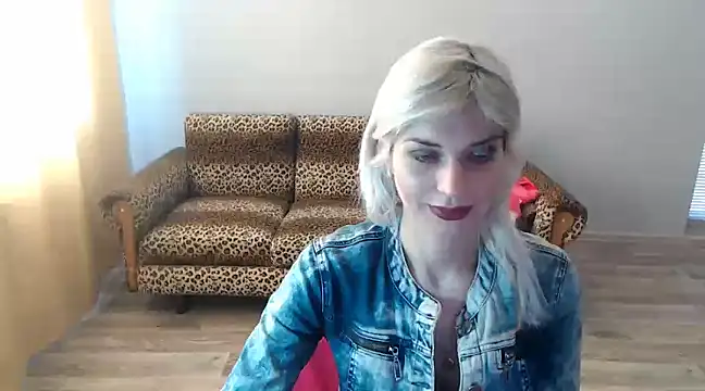 Snapshot of SexyBeatriice chatting on 02-24-25, 07:11 SexyBeatriice online show from 02-24-25, 07:11