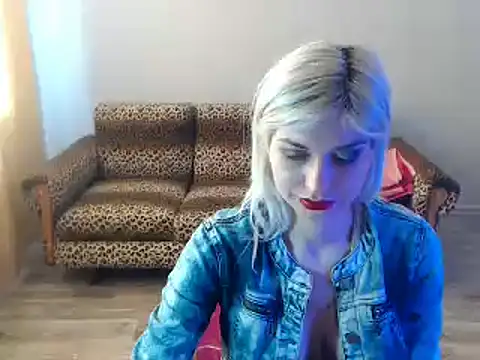 Snapshot of SexyBeatriice chatting on 03-01-25, 10:24 SexyBeatriice online show from 03-01-25, 10:24