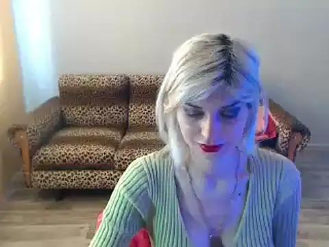 Snapshot of SexyBeatriice chatting on 03-17-25, 10:27 SexyBeatriice online show from 03-17-25, 10:27