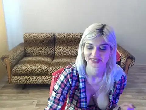 Snapshot of SexyBeatriice chatting on 03-20-25, 10:32 SexyBeatriice online show from 03-20-25, 10:32