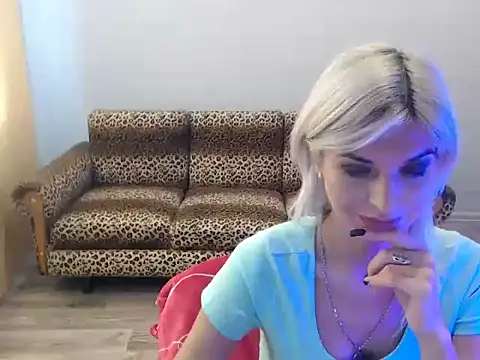 Snapshot of SexyBeatriice chatting on 09-27-25, 06:29 SexyBeatriice online show from 09-27-25, 06:29