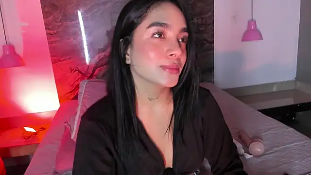 Snapshot of Estefy_gomez09 chatting on 02-25-25, 09:53 Estefy gomez09 online show from 02-25-25, 09:53