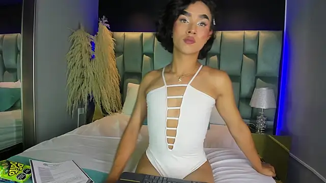 Snapshot of AliDiaz_ chatting on 02-05-25, 07:42 AliDiaz online show from 02-05-25, 07:42