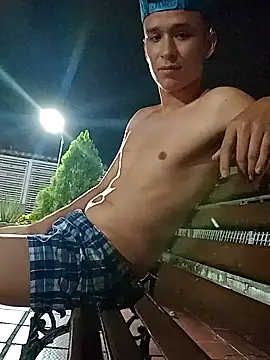 arevalo1124 online show from 02-04-25, 08:02