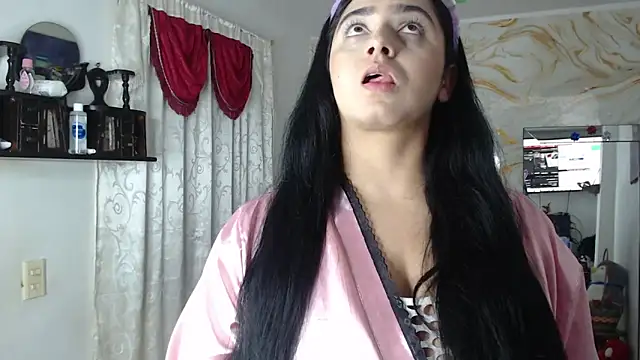 Snapshot of kendall_morry chatting on 10-29-25, 04:15 kendall morry online show from 10-29-25, 04:15