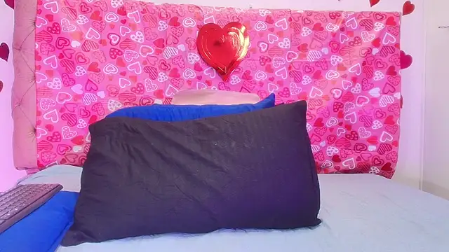 Snapshot of sharlott_miller chatting on 02-15-25, 12:01 sharlott miller online show from 02-15-25, 12:01