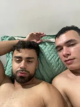 hornytwins15 online show from 03-08-25, 04:34