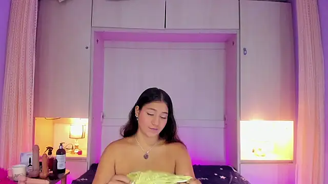 CandyyMaria online show from 03-13-26, 07:53