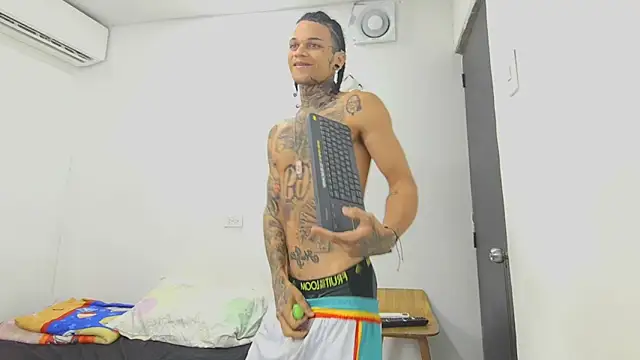 hot man05 online show from 05-03-26, 09:43
