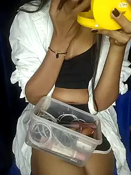 Snapshot of angel-cinderella chatting on 02-01-25, 03:07 angel-cinderella online show from 02-01-25, 03:07