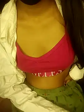 Snapshot of angel-cinderella chatting on 02-22-25, 10:51 angel-cinderella online show from 02-22-25, 10:51