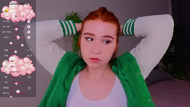 Snapshot of Anncouette_ chatting on 02-21-25, 07:12 Anncouette online show from 02-21-25, 07:12