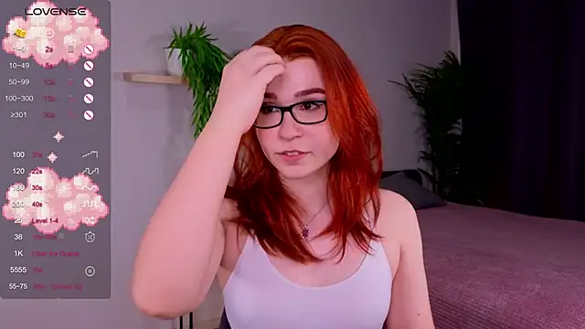 Snapshot of Anncouette_ chatting on 02-25-25, 07:42 Anncouette online show from 02-25-25, 07:42