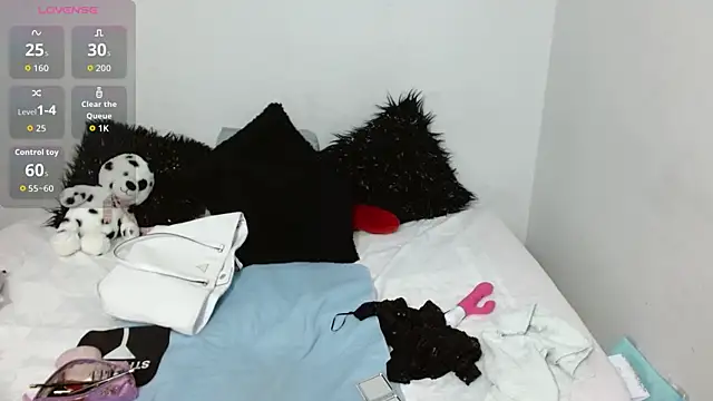 Lunasquirt1985 online show from 01-18-26, 10:52