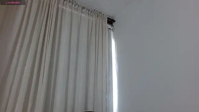 Lunasquirt1985 online show from 04-12-26, 11:59