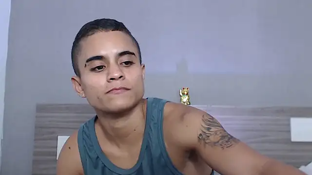 Liiamthompson online show from 09-24-25, 08:34