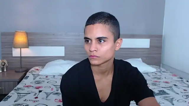 Liiamthompson online show from 10-04-25, 12:58