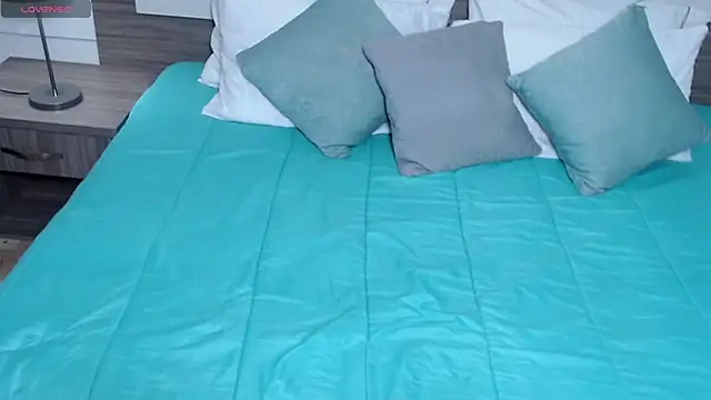 Liiamthompson online show from 03-07-26, 06:05