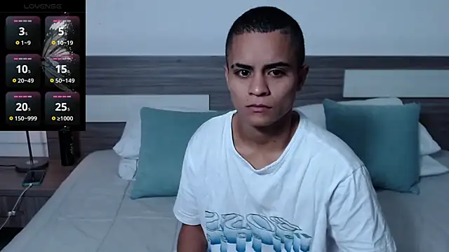 Liiamthompson online show from 03-30-26, 09:43