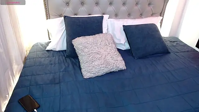 Snapshot of Liiamthompson chatting on 05-25-26, 01:55 Liiamthompson online show from 05-25-26, 01:55
