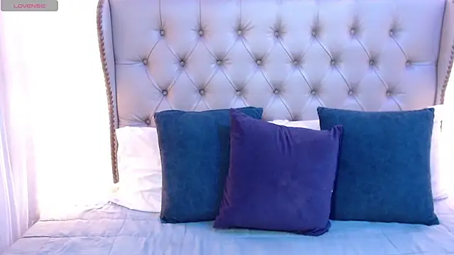 Snapshot of Liiamthompson chatting on 06-01-26, 10:22 Liiamthompson online show from 06-01-26, 10:22