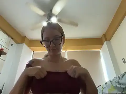 Mermaid-hana online show from 10-16-25, 11:44