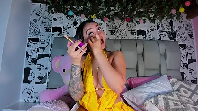 Snapshot of LucyRosse chatting on 06-06-26, 11:26 LucyRosse online show from 06-06-26, 11:26