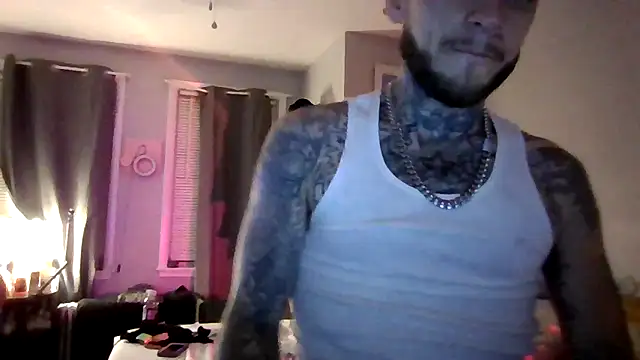 Snapshot of cruz815 chatting on 03-30-26, 01:17 cruz815 online show from 03-30-26, 01:17