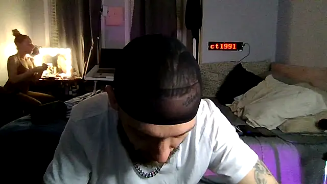 Snapshot of cruz815 chatting on 05-06-26, 03:02 cruz815 online show from 05-06-26, 03:02