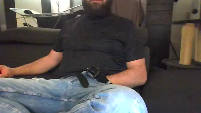 Snapshot of Zer_oki chatting on 02-19-25, 11:36 Zer oki online show from 02-19-25, 11:36