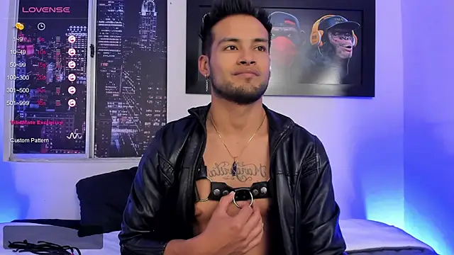 Snapshot of Max_Conor1 chatting on 02-07-25, 05:51 Max Conor1 online show from 02-07-25, 05:51