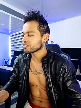 Snapshot of Max_Conor1 chatting on 02-22-25, 01:13 Max Conor1 online show from 02-22-25, 01:13